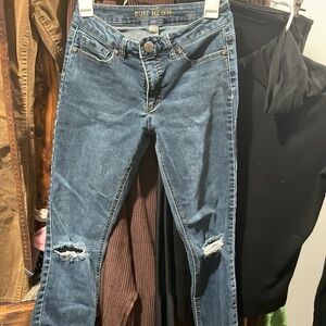 Ruff hewn size 4 skinny jeans distressed